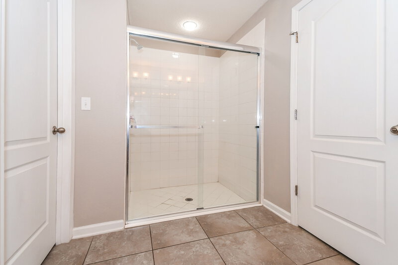 1,955/Mo, 4151 Emilio Ln Jacksonville, FL 32226 Main Bathroom View 2