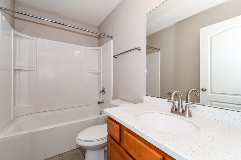 1,955/Mo, 4151 Emilio Ln Jacksonville, FL 32226 Bathroom View