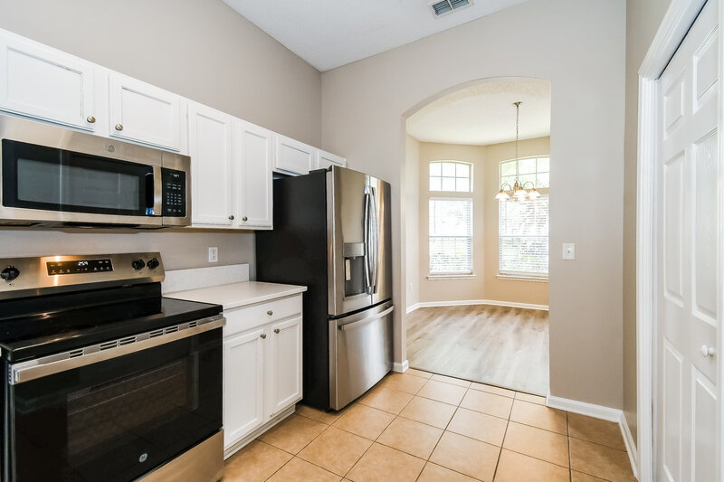 2,060/Mo, 3949 Leatherwood Dr Orange Park, FL 32065 Kitchen View