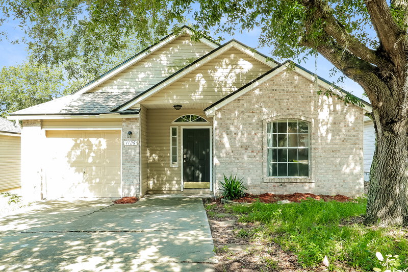 2,000/Mo, 1126 E Brookwood Bluff Rd Jacksonville, FL 32225 External View