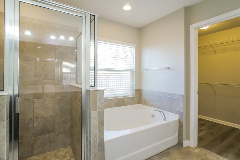 2,330/Mo, 1403 Nochaway Dr St Augustine, FL 32092 Main Bathroom View 2