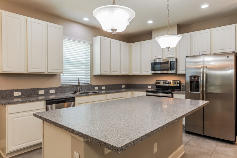 2,125/Mo, 210 Ashbury St Saint Augustine, FL 32092 Kitchen View