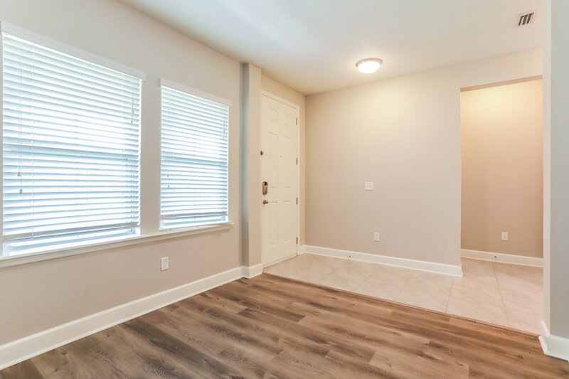 2,125/Mo, 210 Ashbury St Saint Augustine, FL 32092 Sitting Room View