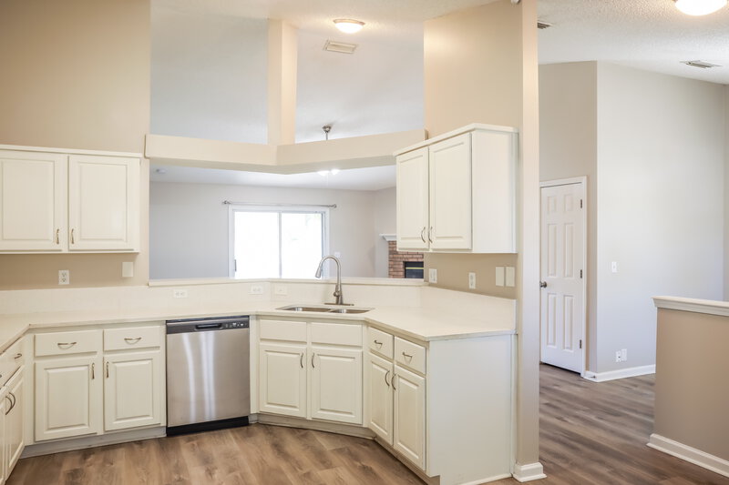 1,995/Mo, 2708 Salina Ct Green Cove Springs, FL 32043 Kitchen View 2