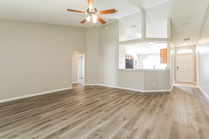 1,800/Mo, 1239 Summer Springs Drive Middleburg, FL 32068 Living Room View