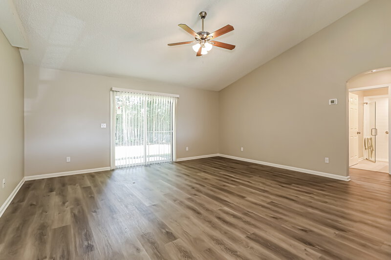 1,800/Mo, 1239 Summer Springs Drive Middleburg, FL 32068 Living Room View 2