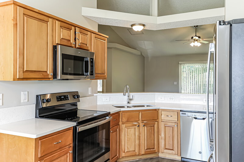 1,800/Mo, 1239 Summer Springs Drive Middleburg, FL 32068 Kitchen View
