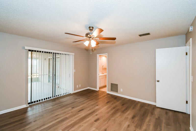 2,290/Mo, 7152 Holiday Hill Ct Jacksonville, FL 32216 Main Bedroom View