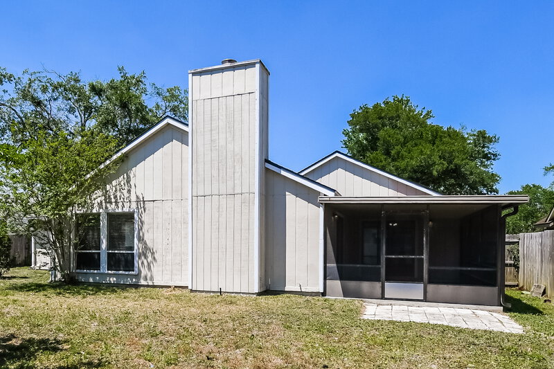 2,335/Mo, 7152 Holiday Hill Ct Jacksonville, FL 32216 Rear View