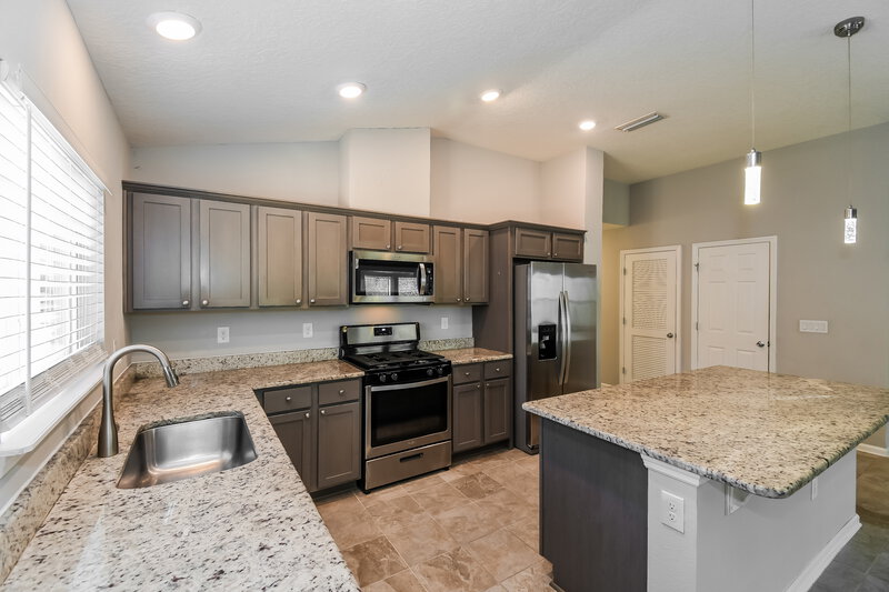 2,340/Mo, 194 Flach Dr Saint Johns, FL 32259 Kitchen View 2