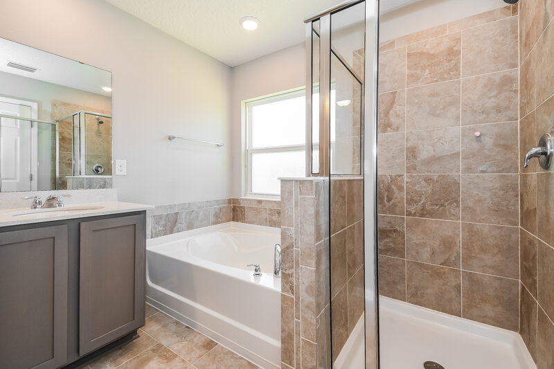 2,340/Mo, 194 Flach Dr Saint Johns, FL 32259 Main Bathroom View 2