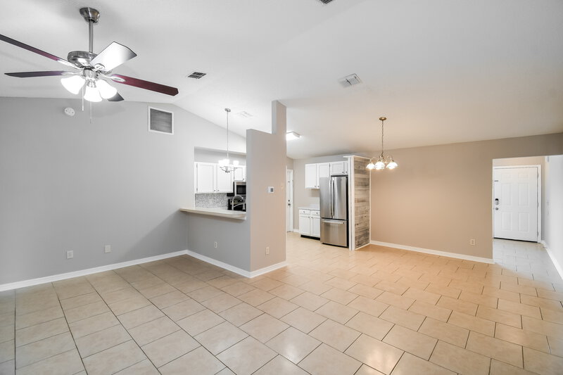 1,730/Mo, 9597 Villiers Dr N Jacksonville, FL 32221 Living Room View 2