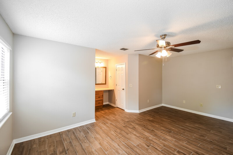 1,730/Mo, 9597 Villiers Dr N Jacksonville, FL 32221 Main Bedroom View 2