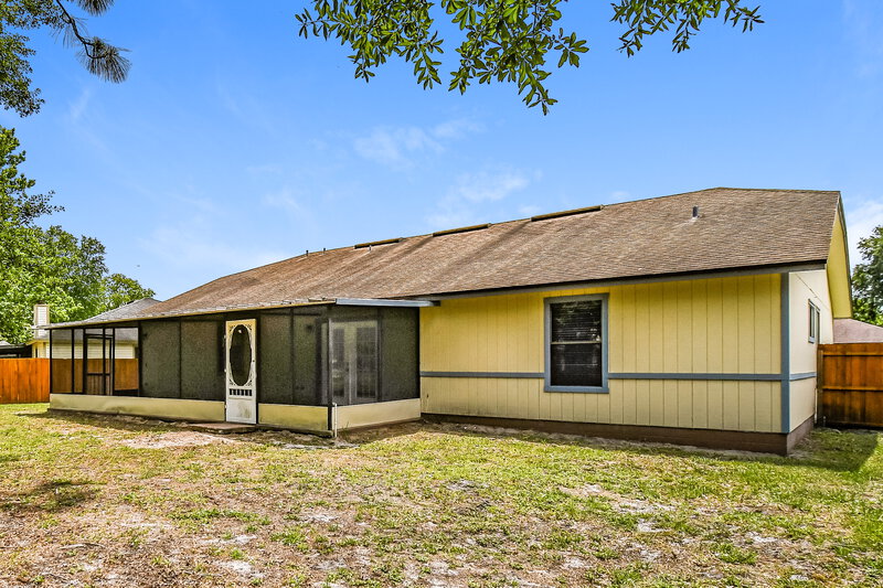 1,730/Mo, 9597 Villiers Dr N Jacksonville, FL 32221 Rear View