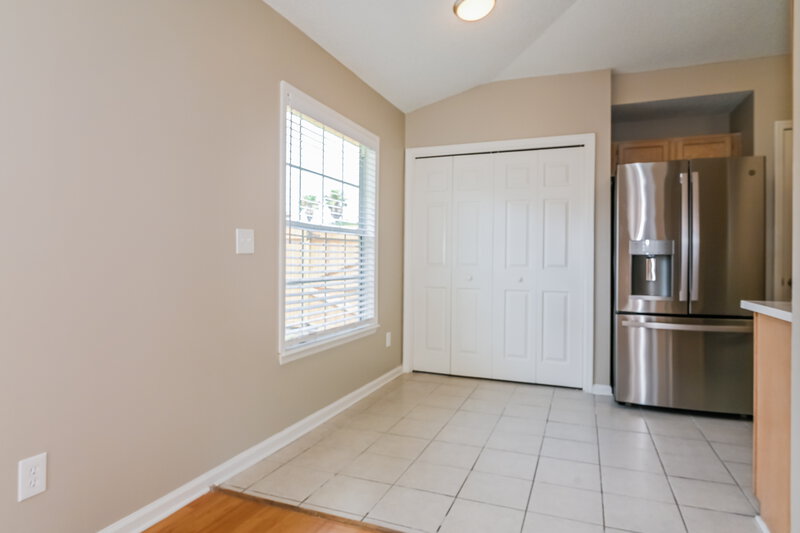 1,855/Mo, 7591 Cinnamon Tea Ct Jacksonville, FL 32244 Breakfast Nook View