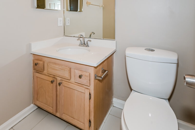 1,855/Mo, 7591 Cinnamon Tea Ct Jacksonville, FL 32244 Main Bathroom View