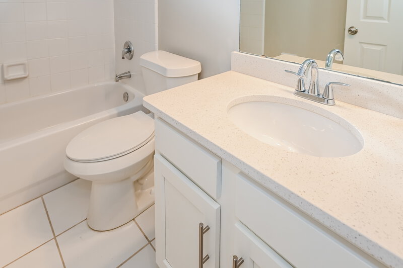 2,165/Mo, 1683 Rustling Dr Fleming Island, FL 32003 Bathroom View