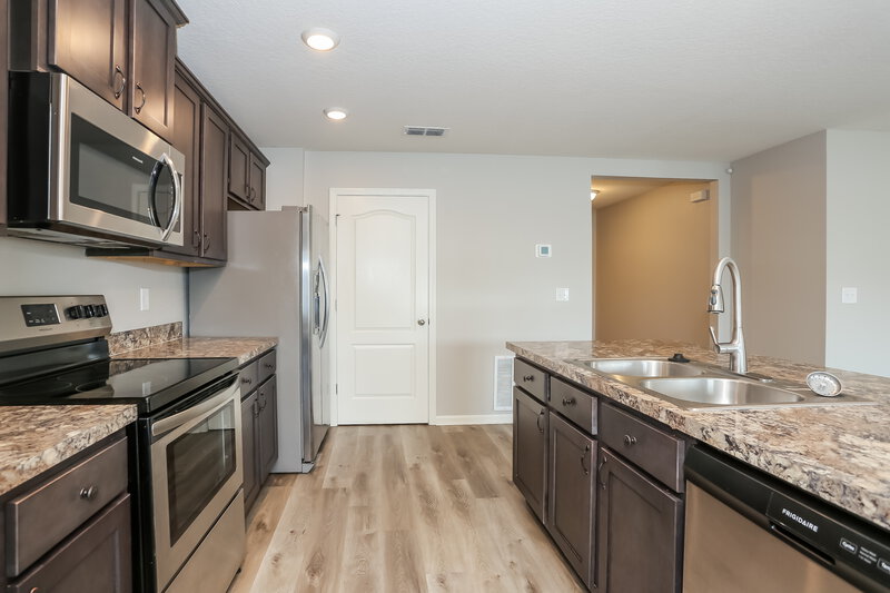 1,750/Mo, 6931 Sandle Dr Jacksonville, FL 32219 Kitchen View 2