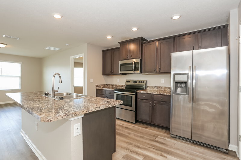1,750/Mo, 6931 Sandle Dr Jacksonville, FL 32219 Kitchen View 3