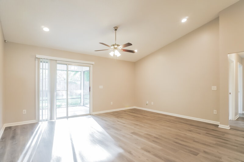 2,070/Mo, 2158 S Cranbrook Ave Saint Augustine, FL 32092 Living Room View 2