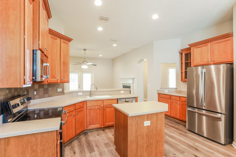 2,345/Mo, 3146 Wandering Oaks Dr Orange Park, FL 32065 Kitchen View 2