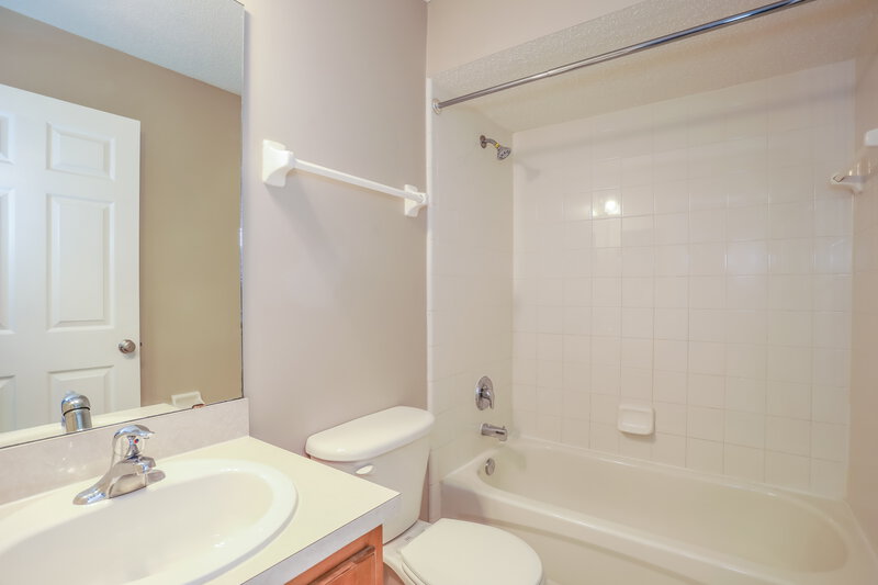 1,695/Mo, 3621 Arava Dr Green Cove Springs, FL 32043 Bathroom View