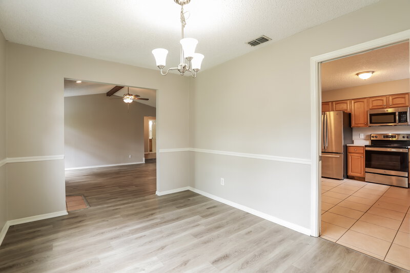2,110/Mo, 3342 Laurel Grove N Jacksonville, FL 32223 Dining Room View