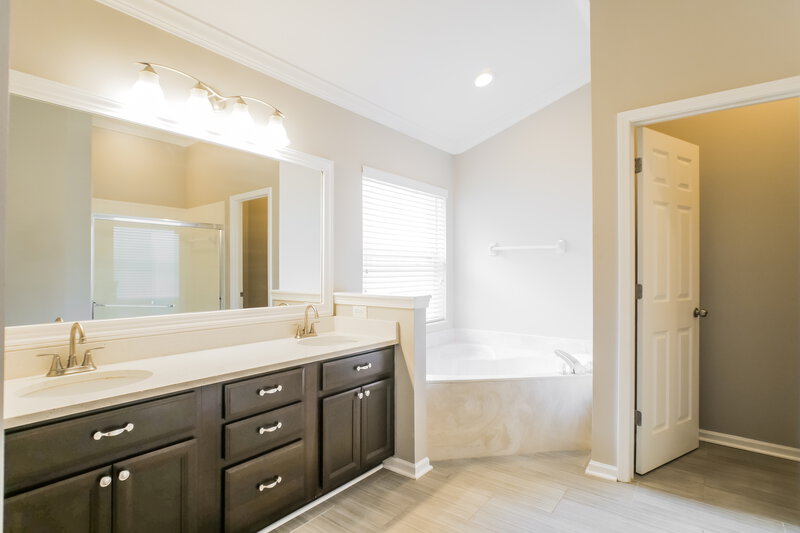 2,685/Mo, 146 E Teague Bay Dr Saint Augustine, FL 32092 Main Bathroom View