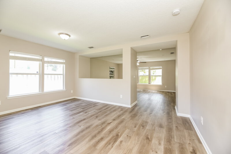 2,665/Mo, 12290 Lawson Creek Dr Jacksonville, FL 32218 Living Room View