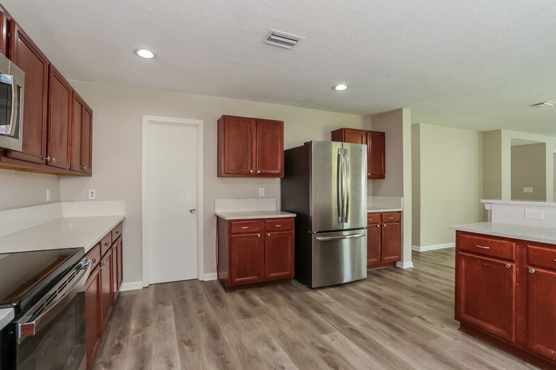 2,615/Mo, 12290 Lawson Creek Dr Jacksonville, FL 32218 Kitchen View 2