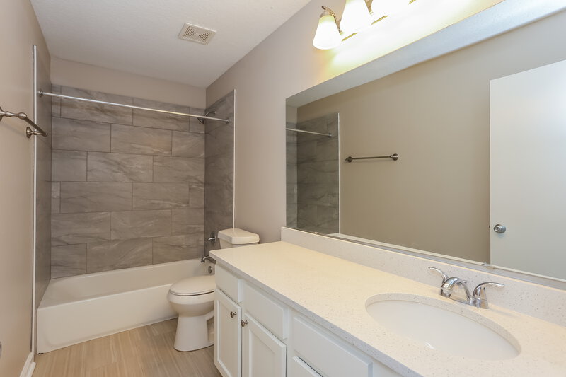 2,615/Mo, 12290 Lawson Creek Dr Jacksonville, FL 32218 Bathroom View