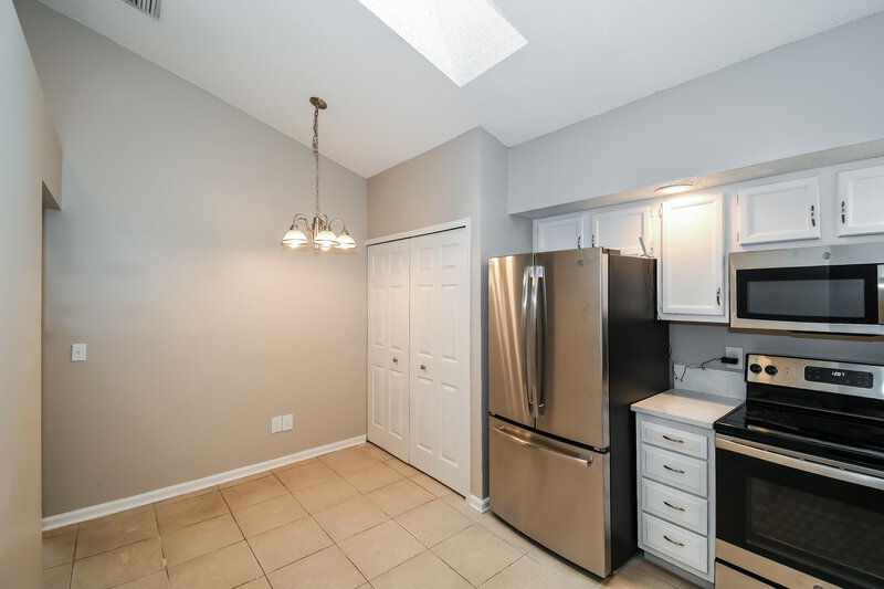 2,480/Mo, 8790 Townsquare Dr S Jacksonville, FL 32216 Dining Room View
