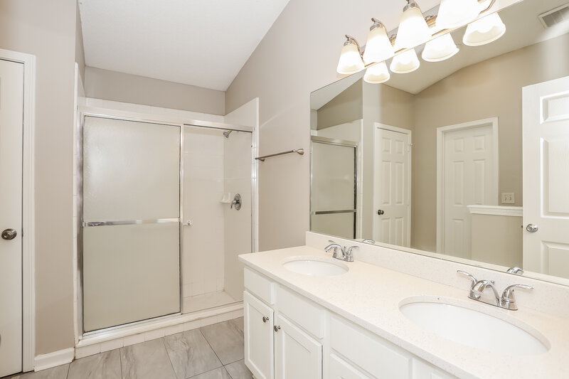 2,035/Mo, 1876 Harbor Island Dr Fleming Island, FL 32003 Main Bathroom View