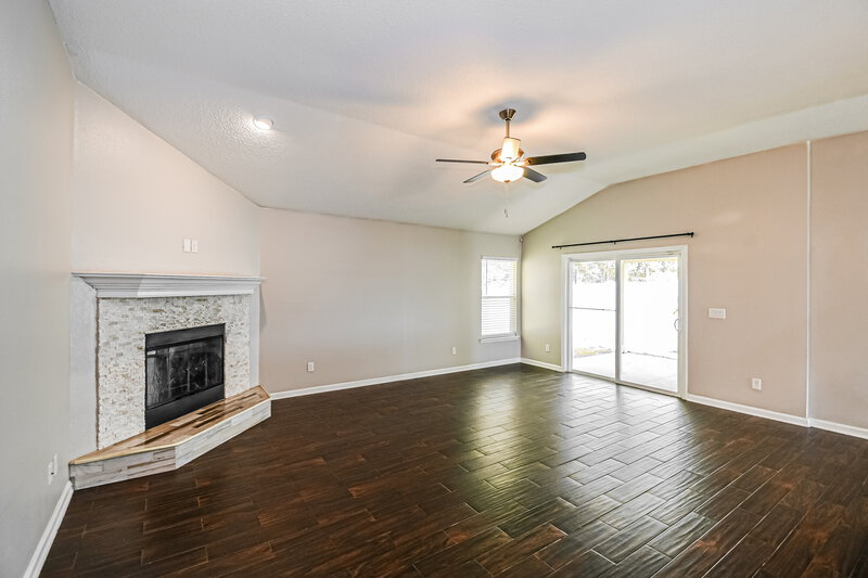 1,960/Mo, 4127 Sandhill Crane Terrace Middleburg, FL 32068 Living Room View