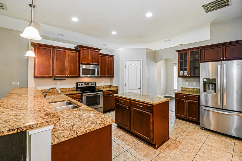 1,960/Mo, 4127 Sandhill Crane Terrace Middleburg, FL 32068 Kitchen View