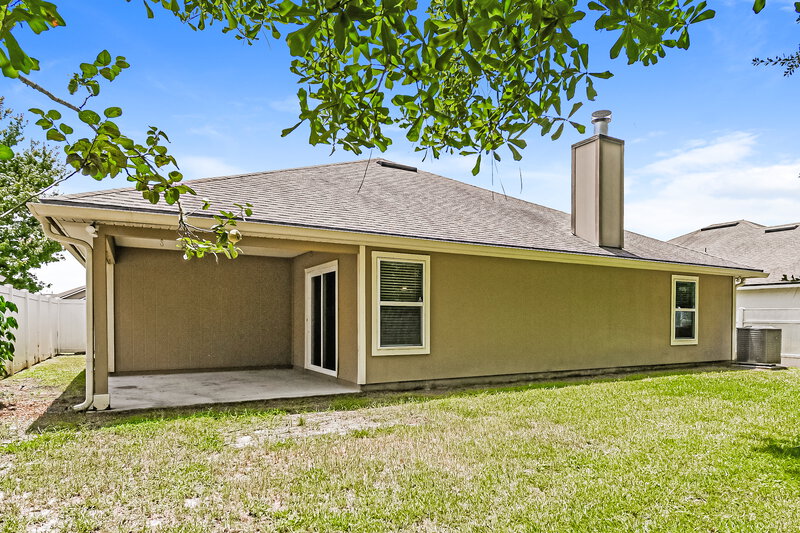 1,960/Mo, 4127 Sandhill Crane Terrace Middleburg, FL 32068 Rear View