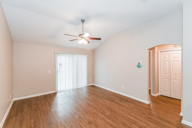 1,980/Mo, 8062 Welbeck Ln Jacksonville, FL 32244 Living Room View