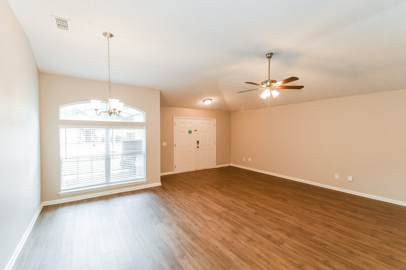 1,980/Mo, 8062 Welbeck Ln Jacksonville, FL 32244 Dining Room View