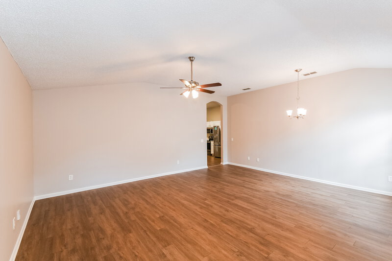 1,980/Mo, 8062 Welbeck Ln Jacksonville, FL 32244 Family Room View