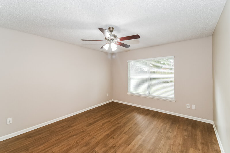 1,980/Mo, 8062 Welbeck Ln Jacksonville, FL 32244 Main Bedroom View