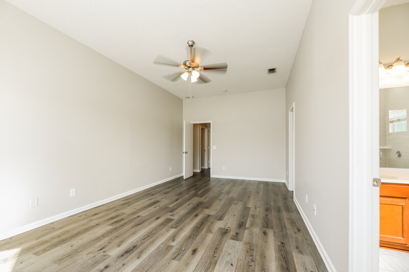 2,150/Mo, 1208 Dawn Light Rd Jacksonville, FL 32218 Main Bedroom View 2