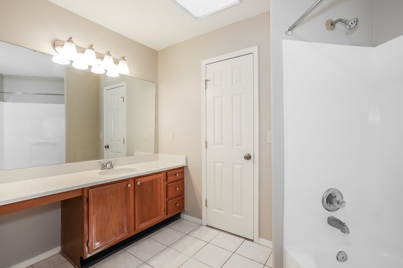 2,080/Mo, 5966 Lazy Meadow Ct Fleming Island, FL 32003 Main Bathroom View