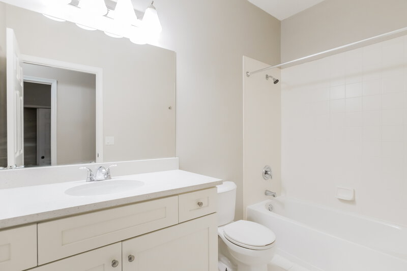 2,180/Mo, 3004 Santee Pl Saint Johns, FL 32259 Bathroom View