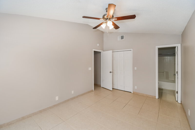 2,520/Mo, 11494 Kimberly Forest Dr Jacksonville, FL 32246 Main Bedroom View 2