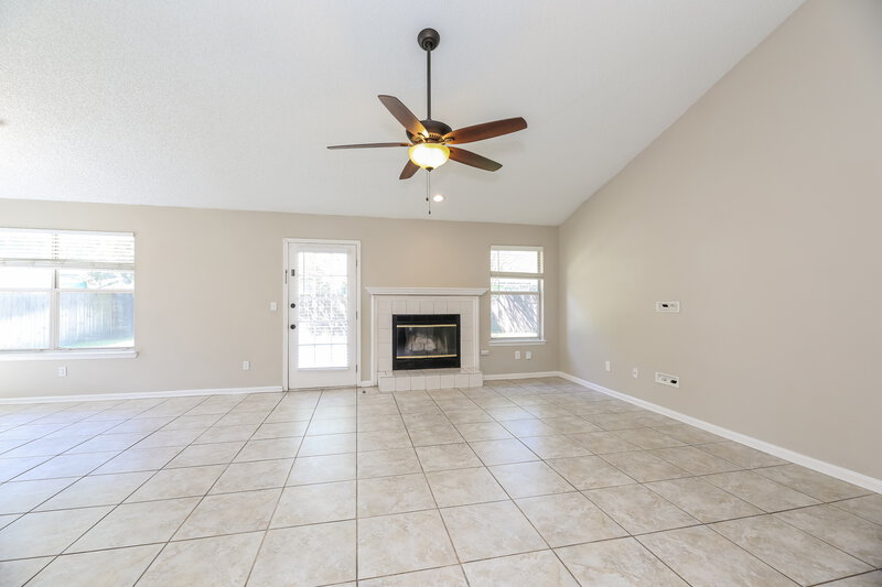 1,790/Mo, 8618 Wyndhurst Dr Jacksonville, FL 32244 Living Room View