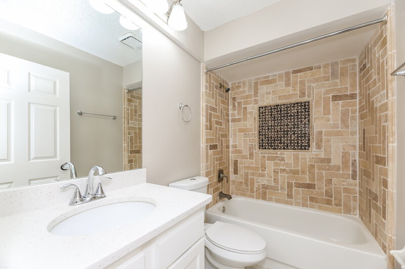 1,790/Mo, 8618 Wyndhurst Dr Jacksonville, FL 32244 Bathroom View