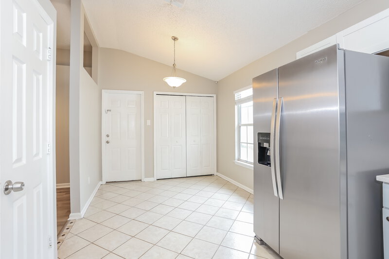 2,450/Mo, 540 N Bridgestone Ave Saint Johns, FL 32259 Breakfast Nook View