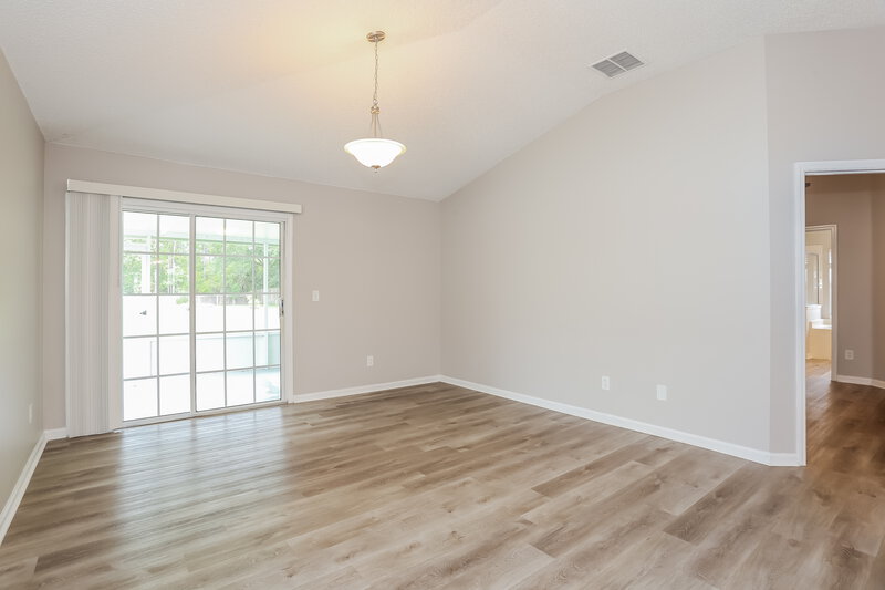 2,450/Mo, 540 N Bridgestone Ave Saint Johns, FL 32259 Den View