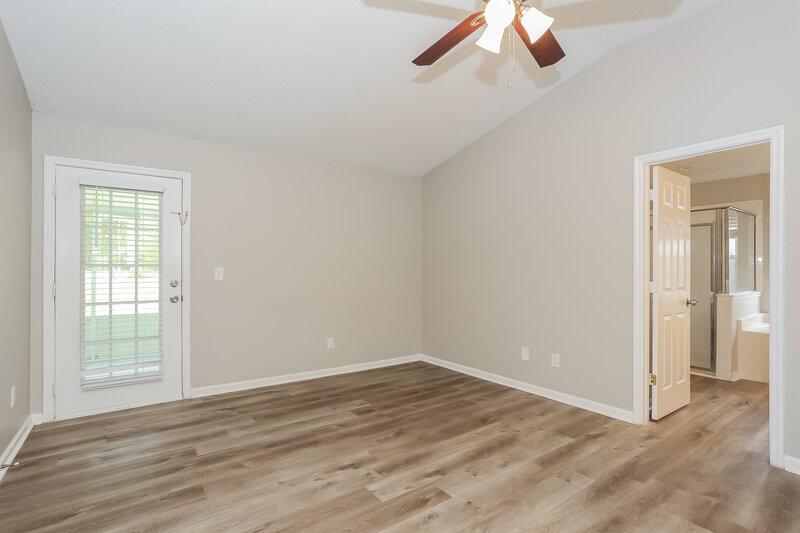 2,450/Mo, 540 N Bridgestone Ave Saint Johns, FL 32259 Main Bedroom View 2