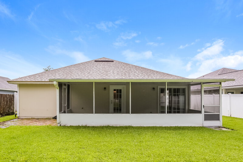2,450/Mo, 540 N Bridgestone Ave Saint Johns, FL 32259 Rear View